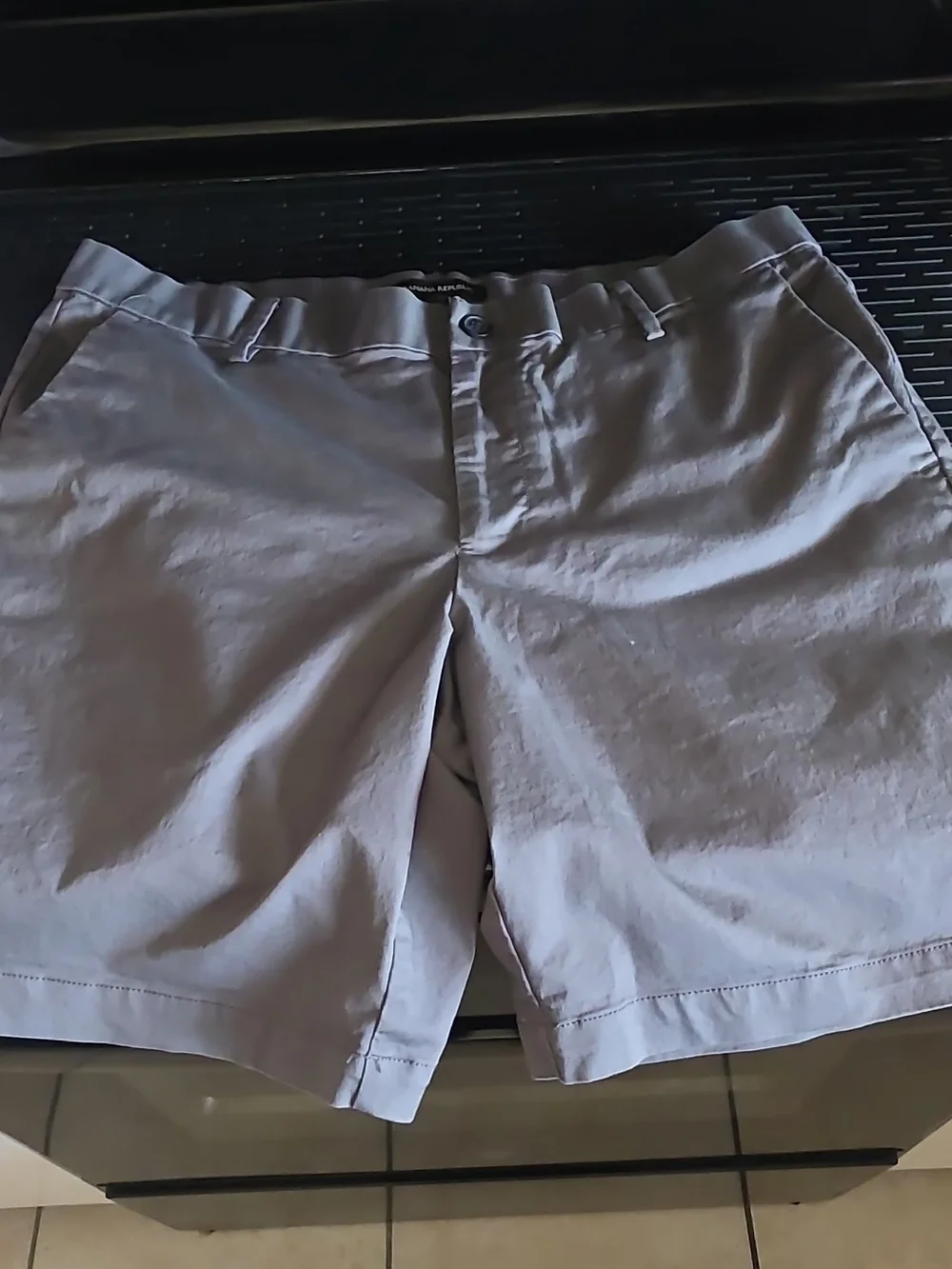 Banana Republic Men's Flat-Front Shorts in Gray